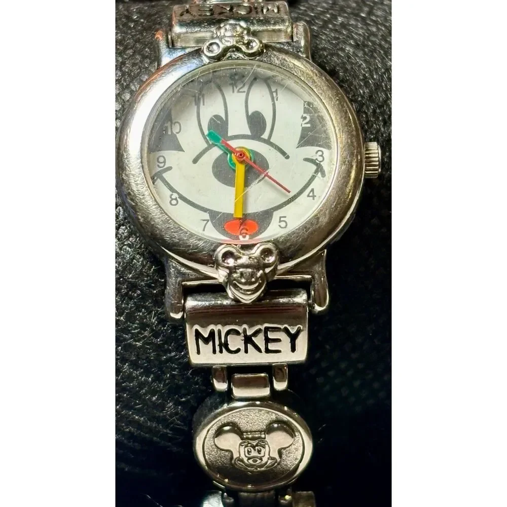 Vintage 1990s Disney Minnie Mouse Charm –(NEW Battery!)